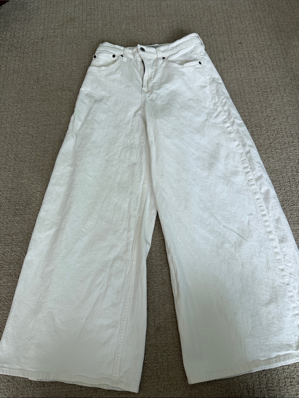 Abercrombie & Fitch Women's Wide-Leg Jeans in White